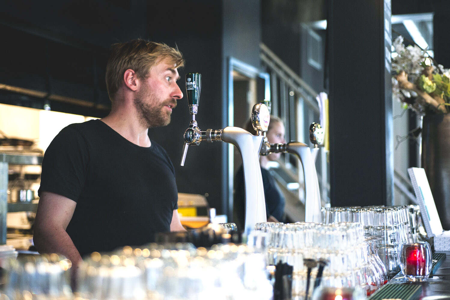 De bar van het Mediacafé